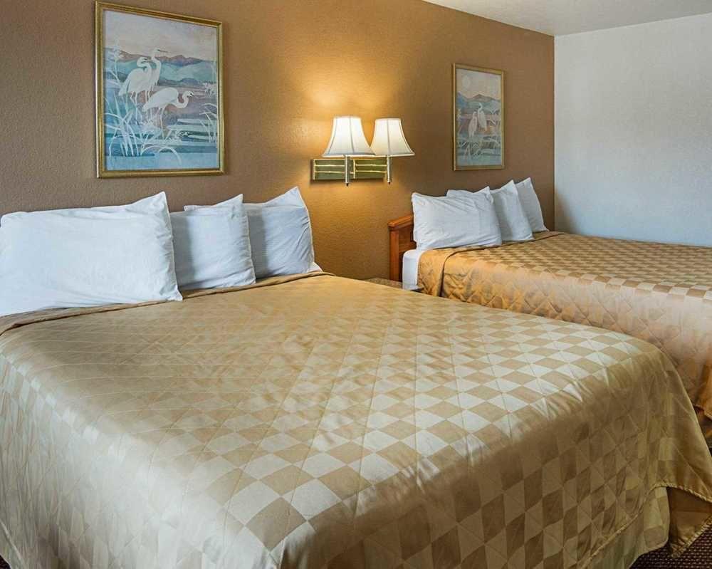 Red Roof Inn Накоґдочес Екстер'єр фото